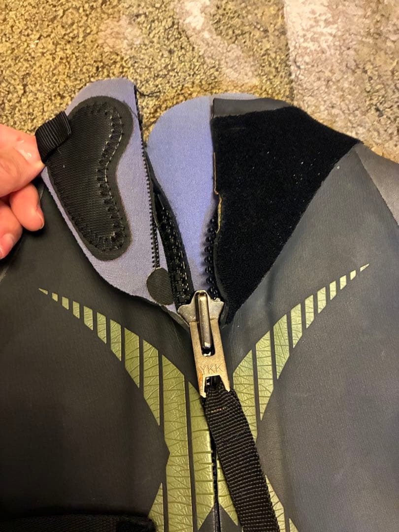 お値下げしました！トライアスロン用ウェットスーツZONE3 レディースM