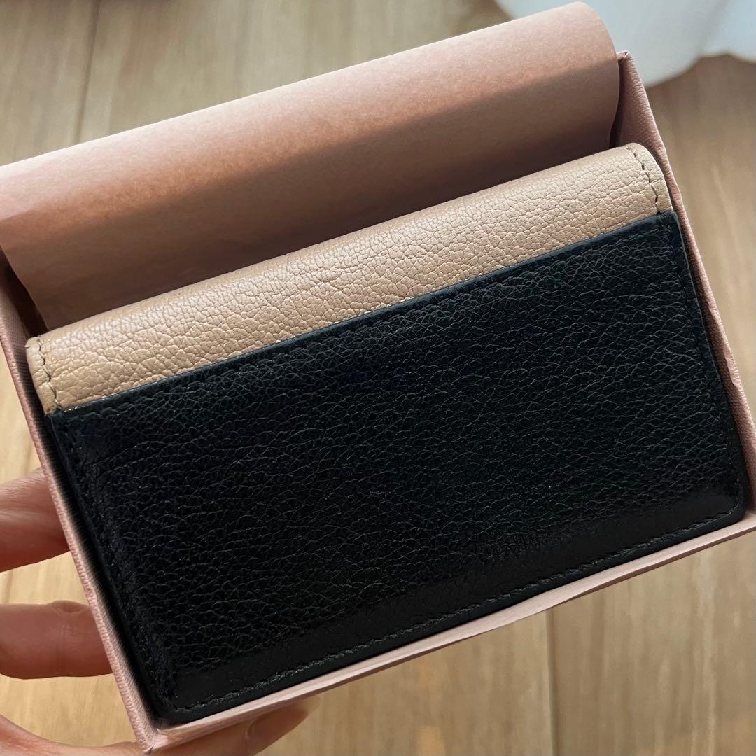MIUMIU ベージュ ブラック レザー 名刺入れ カードケース