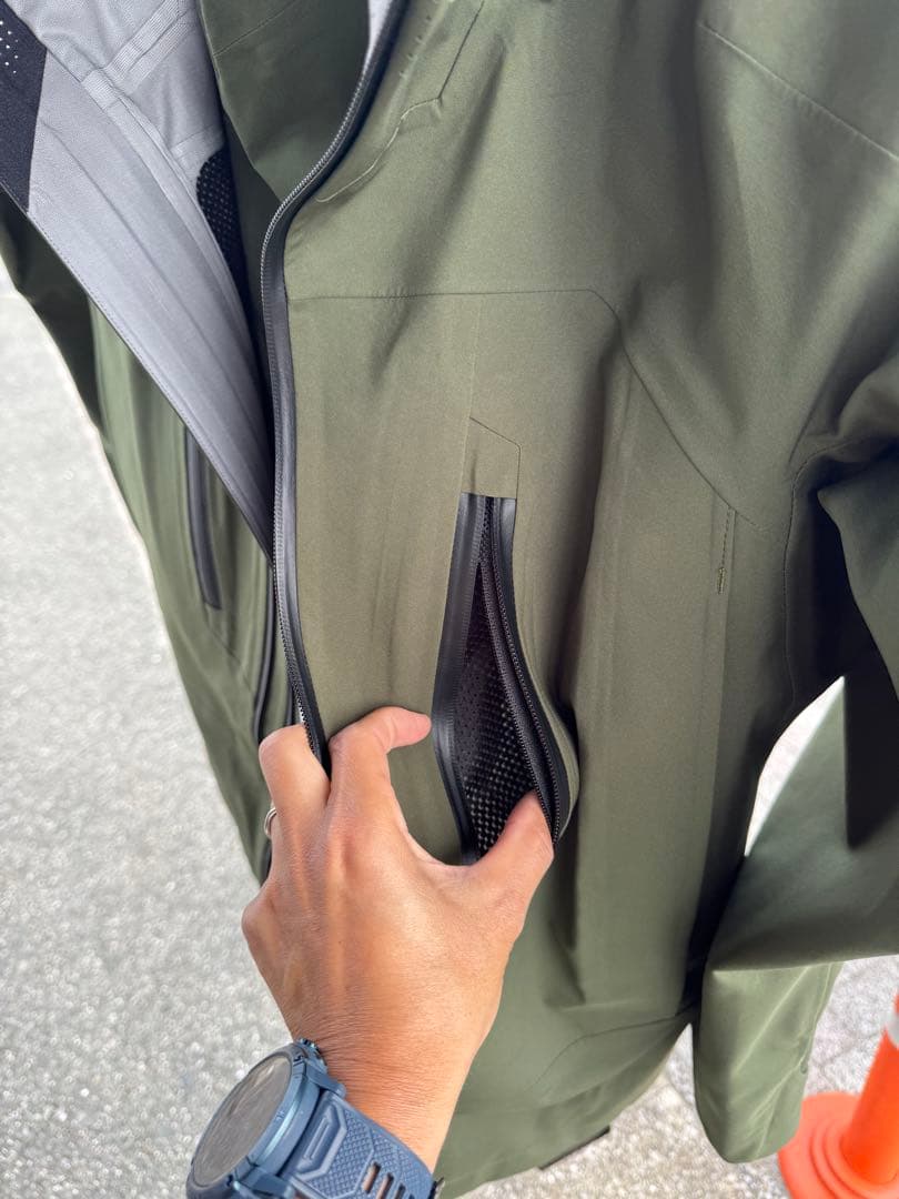 デサント　スキーウェア　カタログ外商品　超美品　有名スキーヤー着用モデル