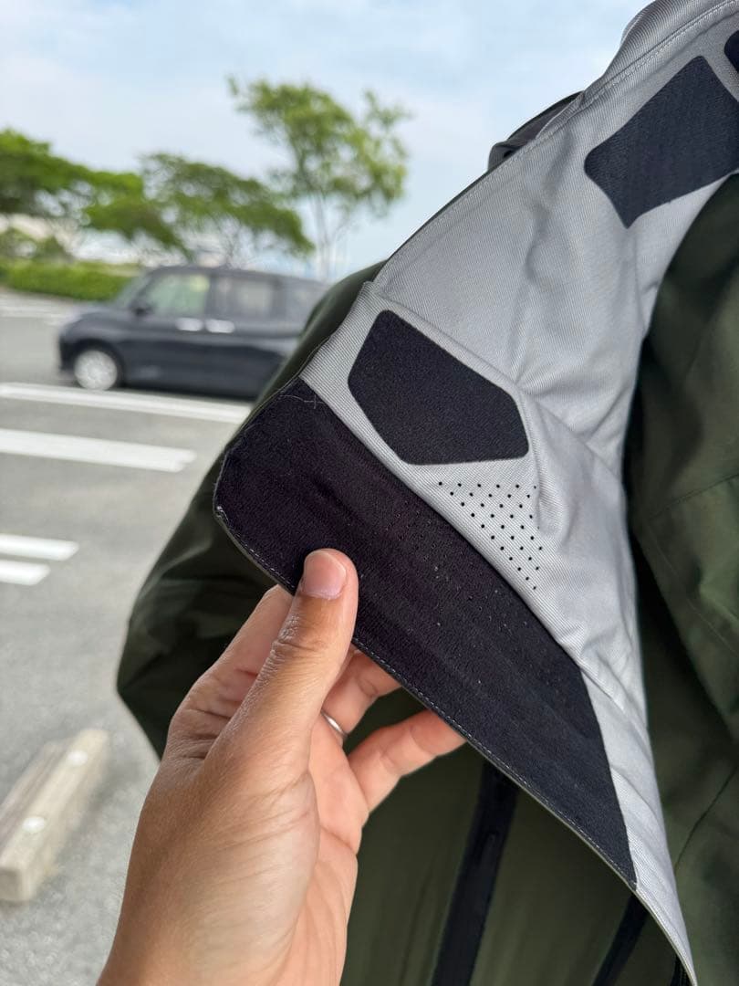 デサント　スキーウェア　カタログ外商品　超美品　有名スキーヤー着用モデル