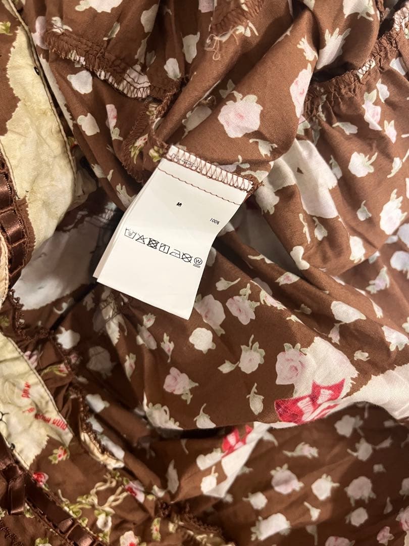 ピンクハウス　バラ園うさぎ柄ミディ丈　ワンピース　ブラウン