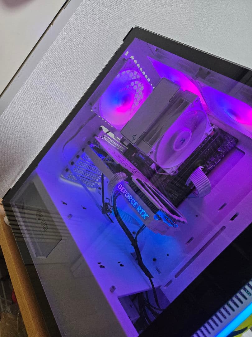 稼働少 高性能 ホワイト ゲーミングpc 4060Ti モンハンワイルズ