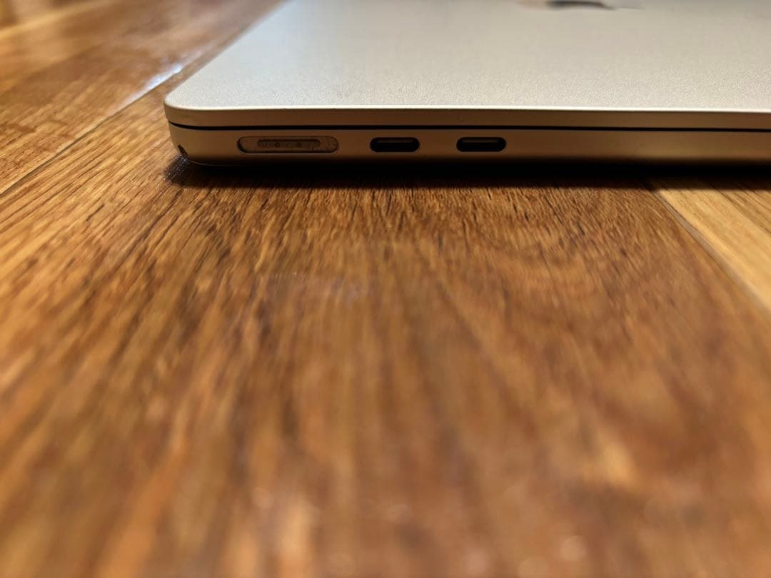 MacBook Air M2 シルバー 512GB