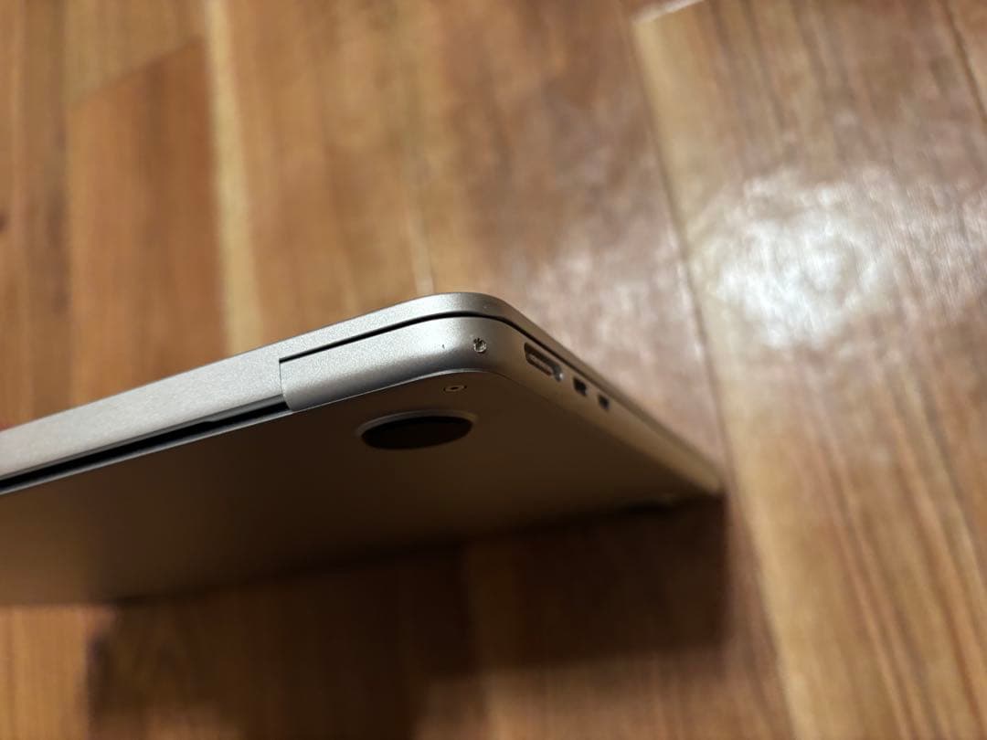 MacBook Air M2 シルバー 512GB