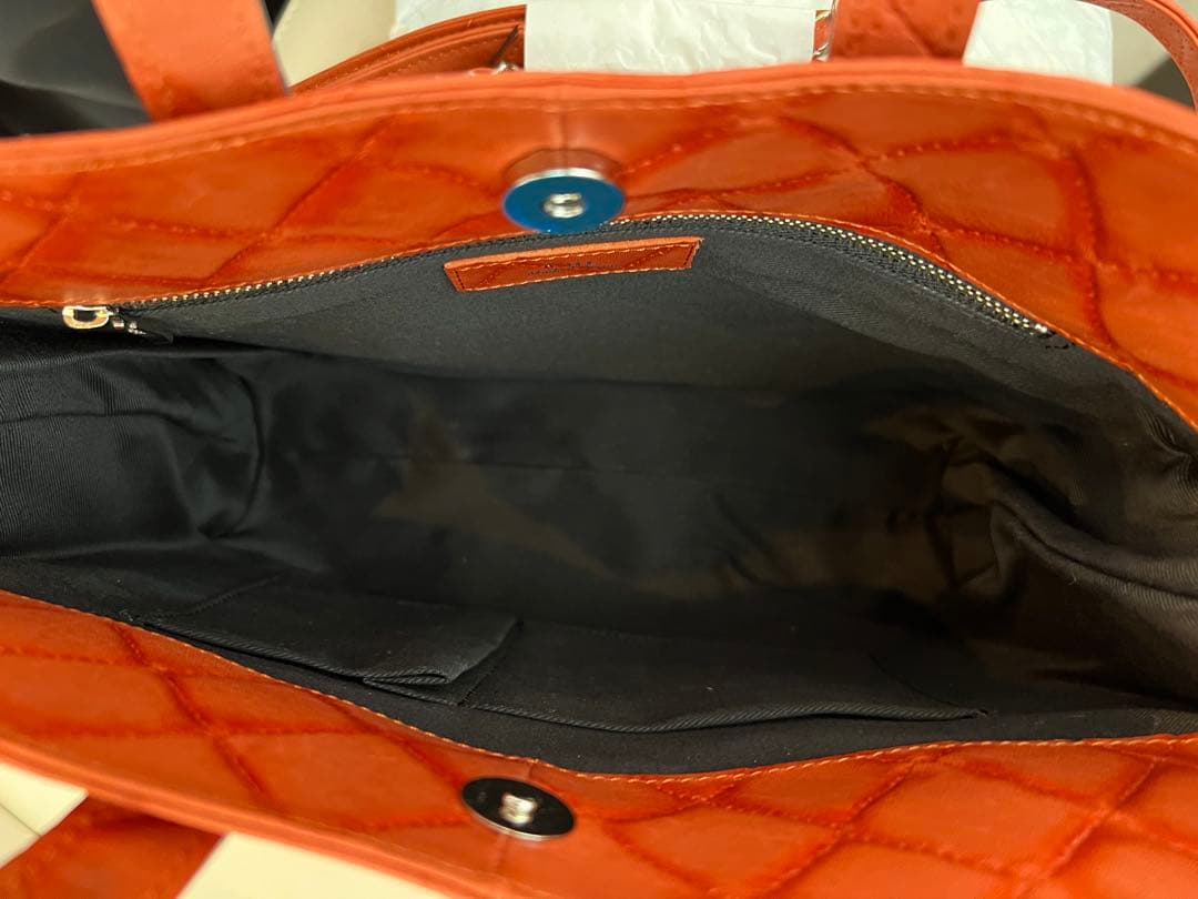 MUL 本革　限定カラーオレンジ　キルティング ハンドバッグ