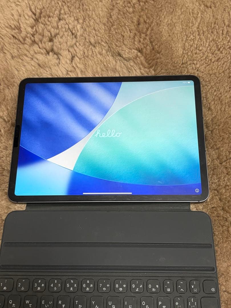 iPadPro11インチ第3世代128GB、純正カバー、非純正タッチペン付き