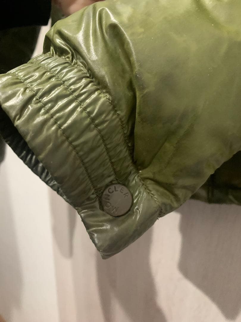 モンクレール　 ダウンジャケット EVEREST グリーン系　サイズ2