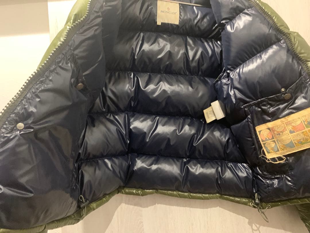 モンクレール　 ダウンジャケット EVEREST グリーン系　サイズ2