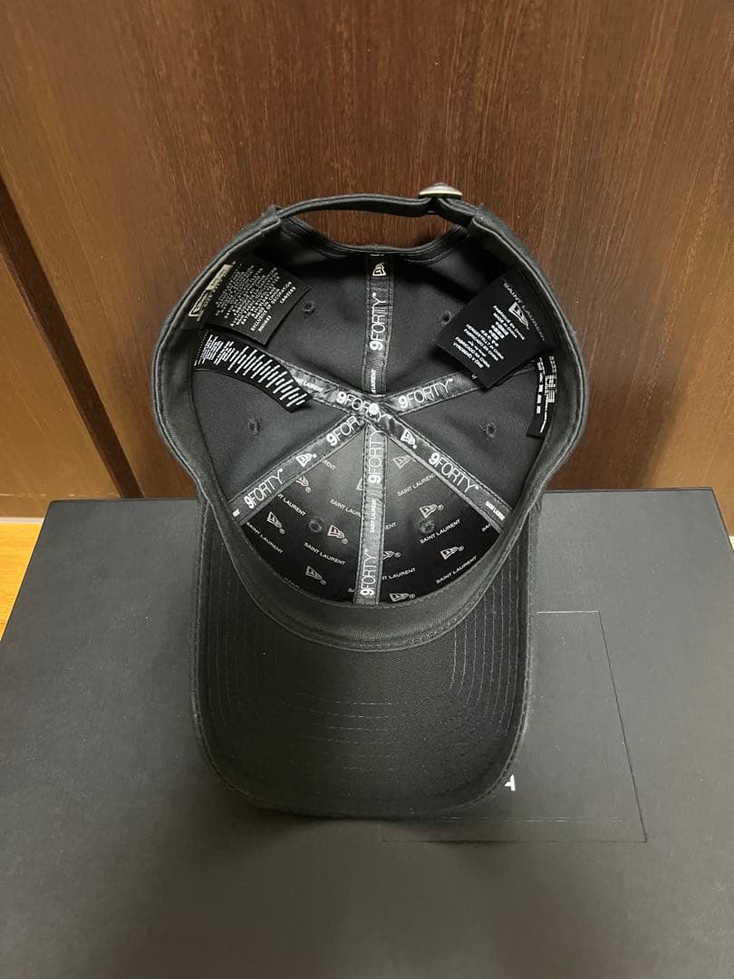 SAINT LAURENT × NEW ERA コラボ キャップ 正規品