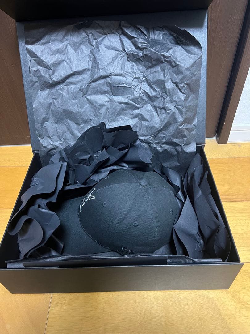 SAINT LAURENT × NEW ERA コラボ キャップ 正規品