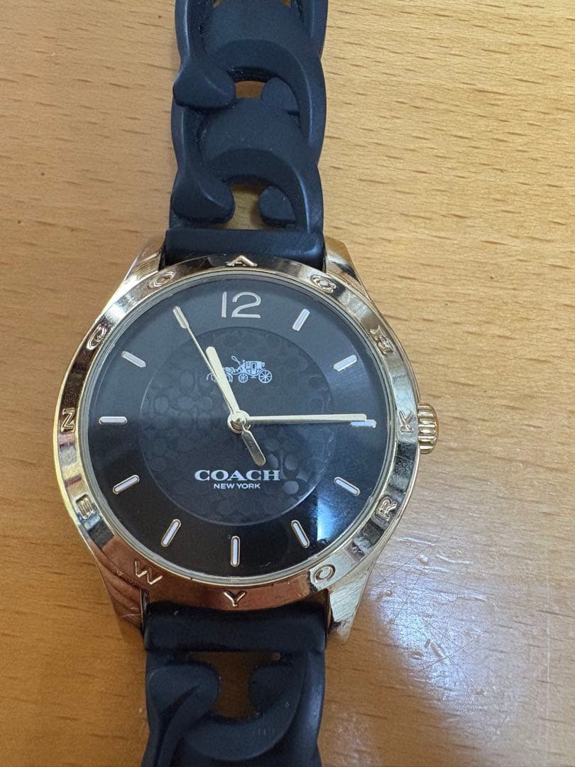 と*ん様 COACH ブラック ラバーバンド 時計