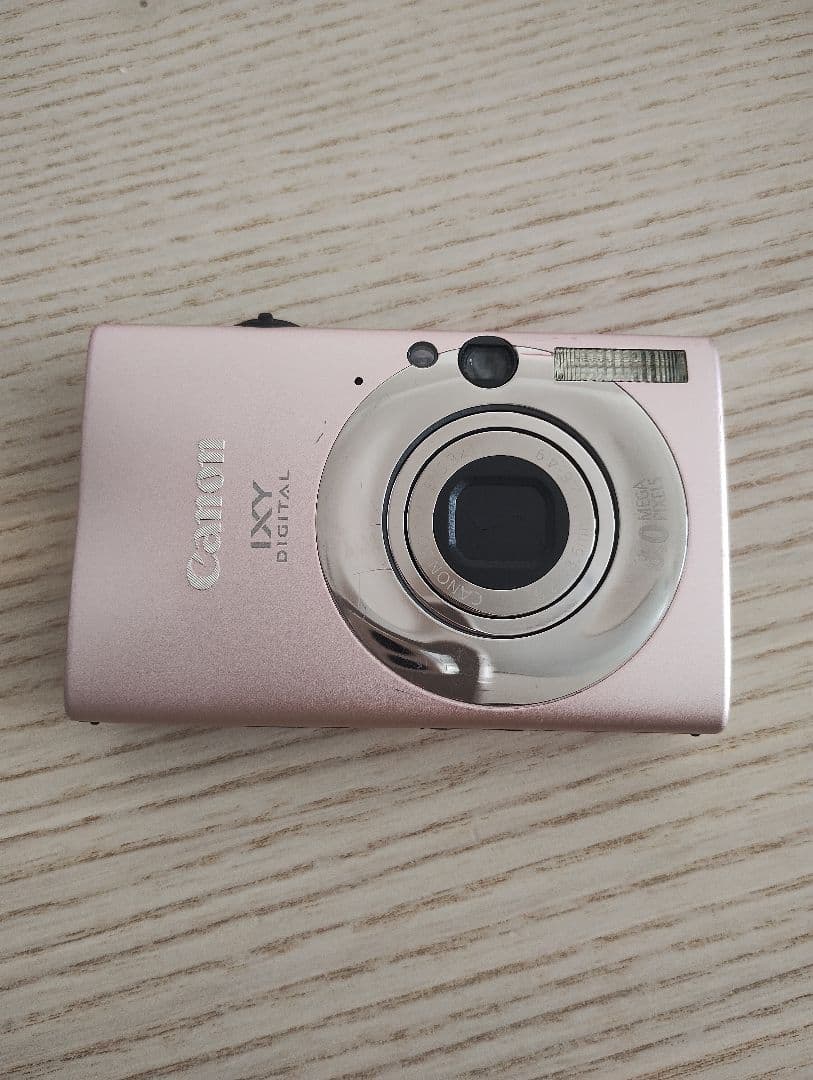 Canon IXY DIGITAL 2015 本体と付属品