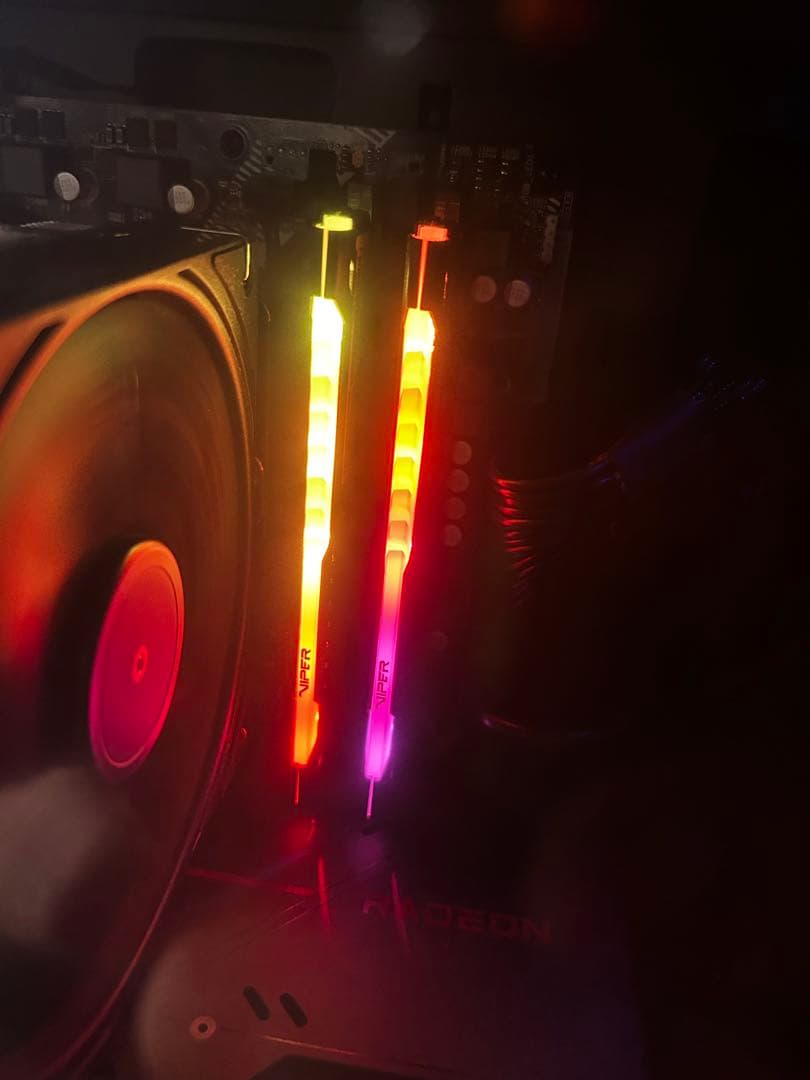 メモリー 32GB Patriot Memory Viper Steel RGB DDR4