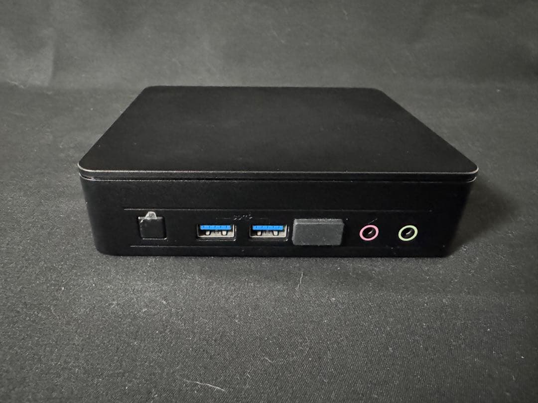 ミニPC Intel NUC11 Essential Kit (NUC11ATK2000)