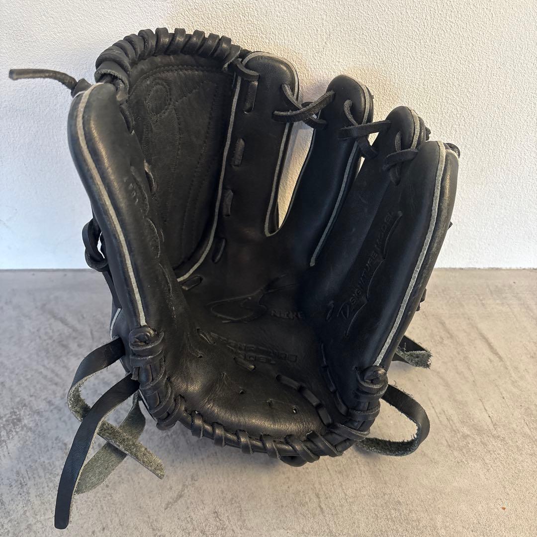 シャケ　NIKE ナイキ　シグネーチャーモデル　ダルビッシュモデル　少年用