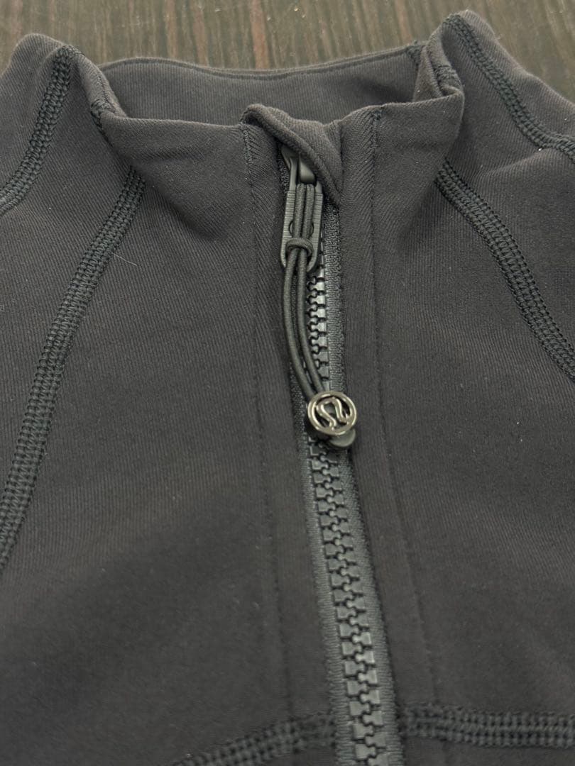 【超美品】ルルレモン Define ジャケットxs