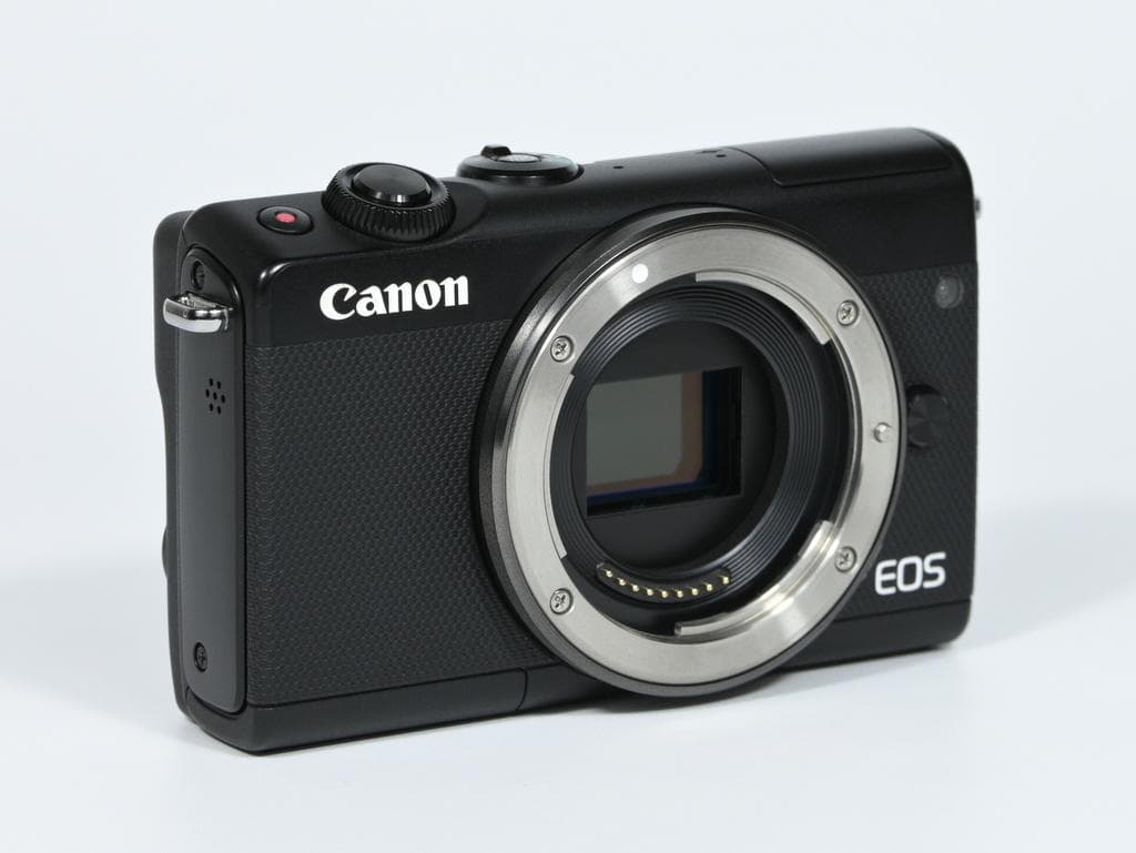 【ほぼ新品】 キヤノン　Canon EOS M100 ダブルレンズキット