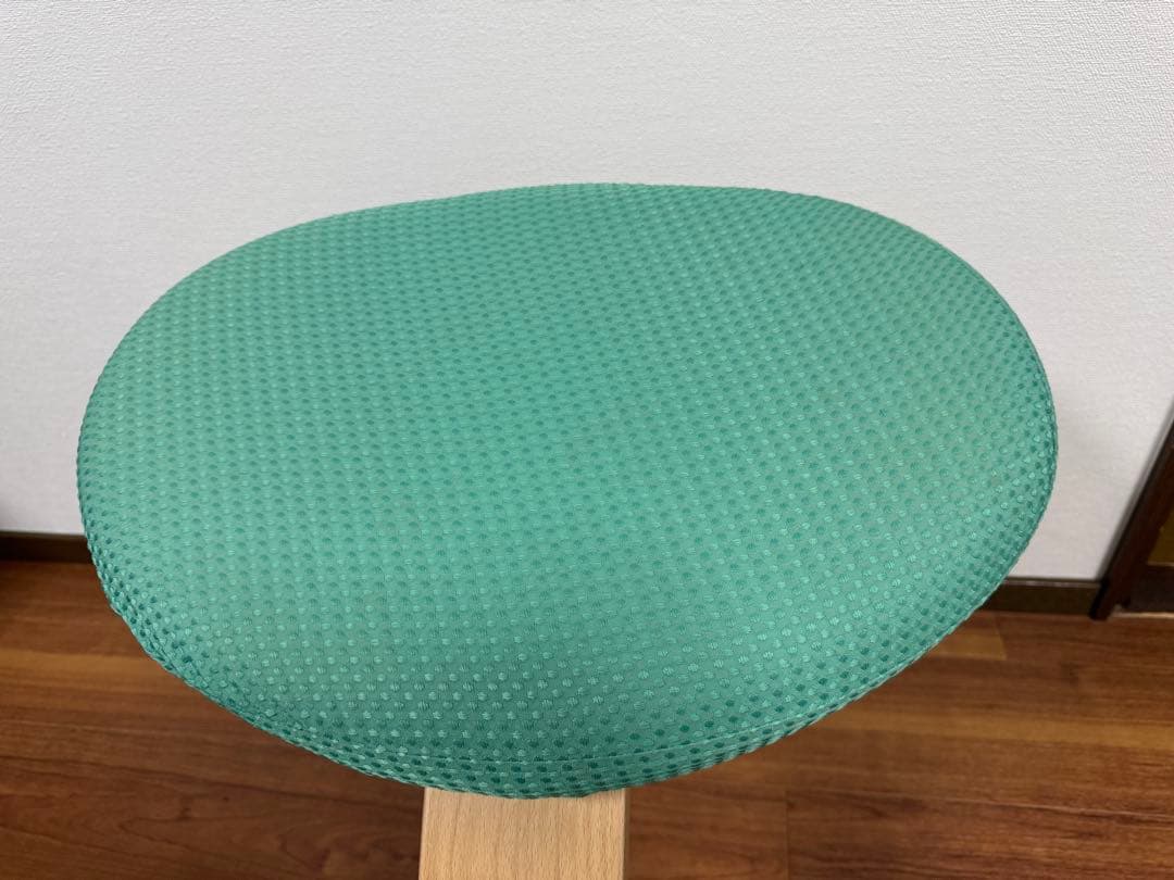 バランスラボ　バランスチェア　リボ Rybo バランスイージー ベージュ