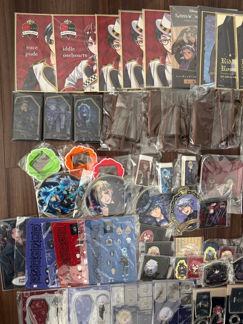 【お買得】ツイステッドワンダーランドグッズまとめ売り約250点大量セット
