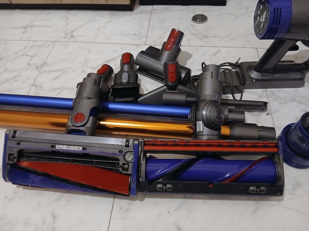 Dyson V10 SV12 ヘッド2種 パイプ2本 予備フィルター付