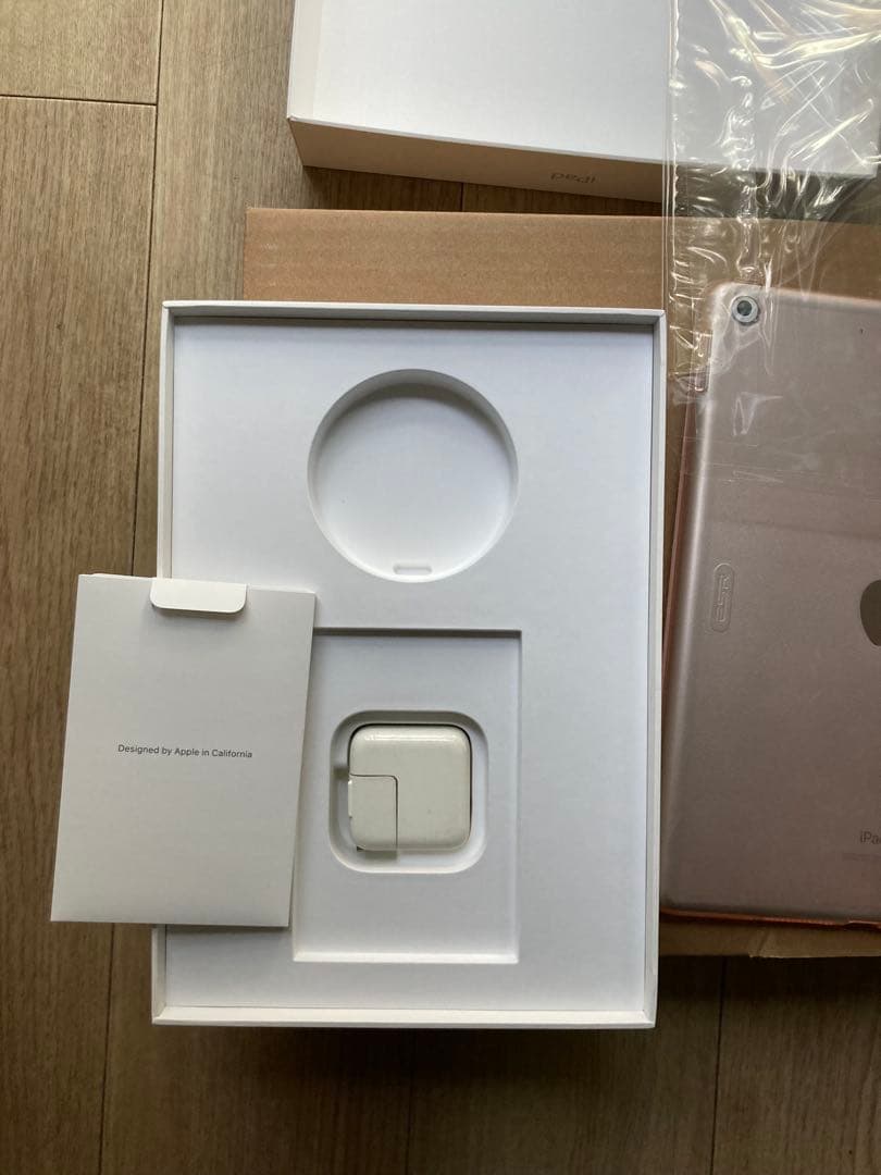 iPad ローズゴールド 本体　付属品