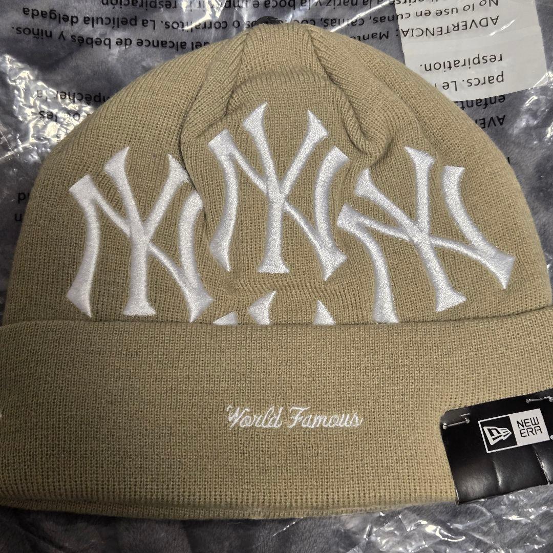 ルセラフィム着用 Supreme Yankees Box Logo Beanie