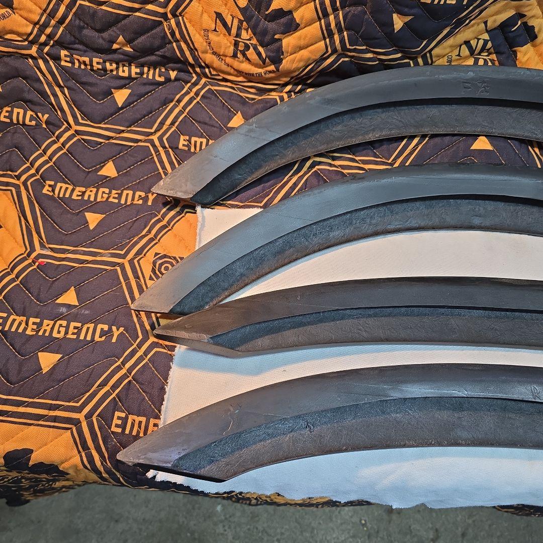 ジェネシス オーバフェンダー 4個セット　DR30 スカイライン