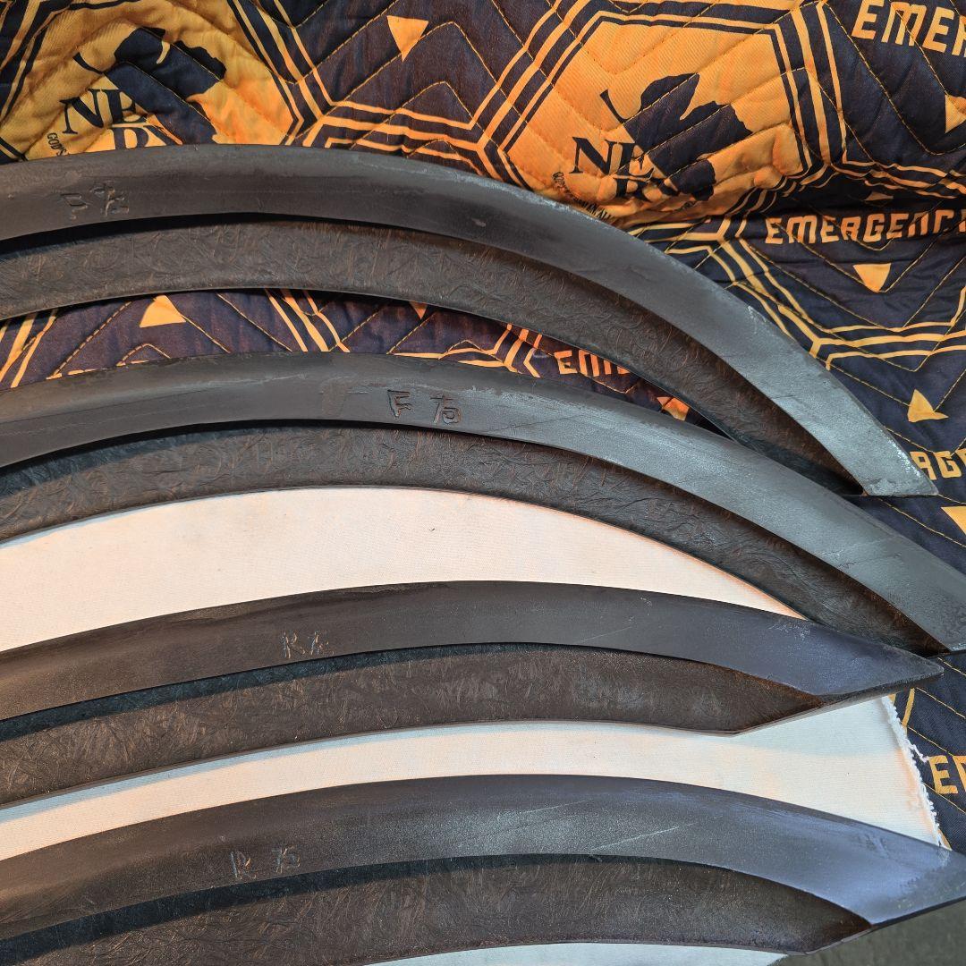 ジェネシス オーバフェンダー 4個セット　DR30 スカイライン