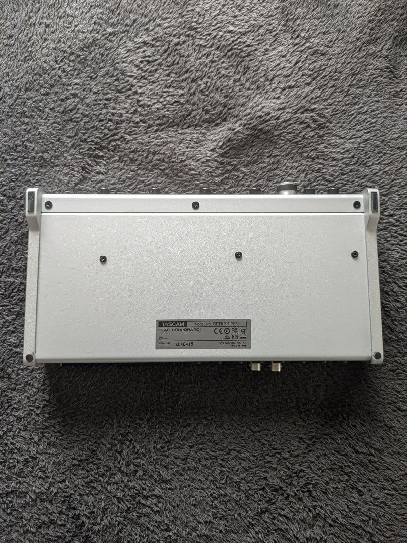 DJ機材 TASCAM SERIES 208i