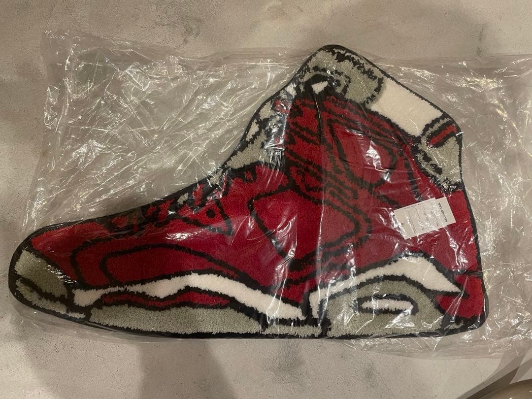 second lab. スニーカーラグ