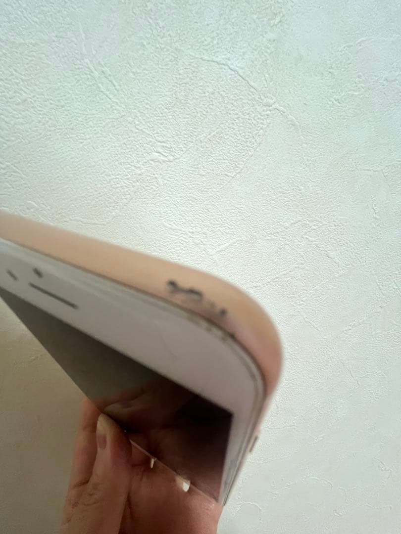 【SIMフリー】iPhone 8 ゴールド64GB 本体