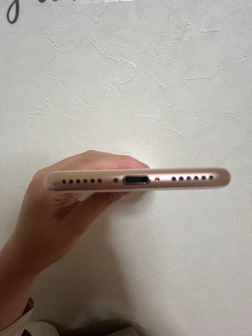 【SIMフリー】iPhone 8 ゴールド64GB 本体