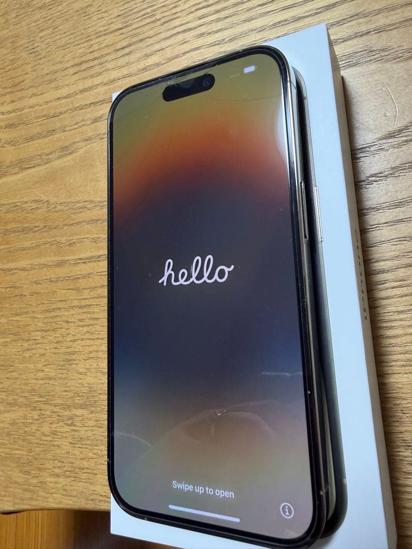 エ*ン様 Apple iPhone 14 Pro 本体　画面上部割れ