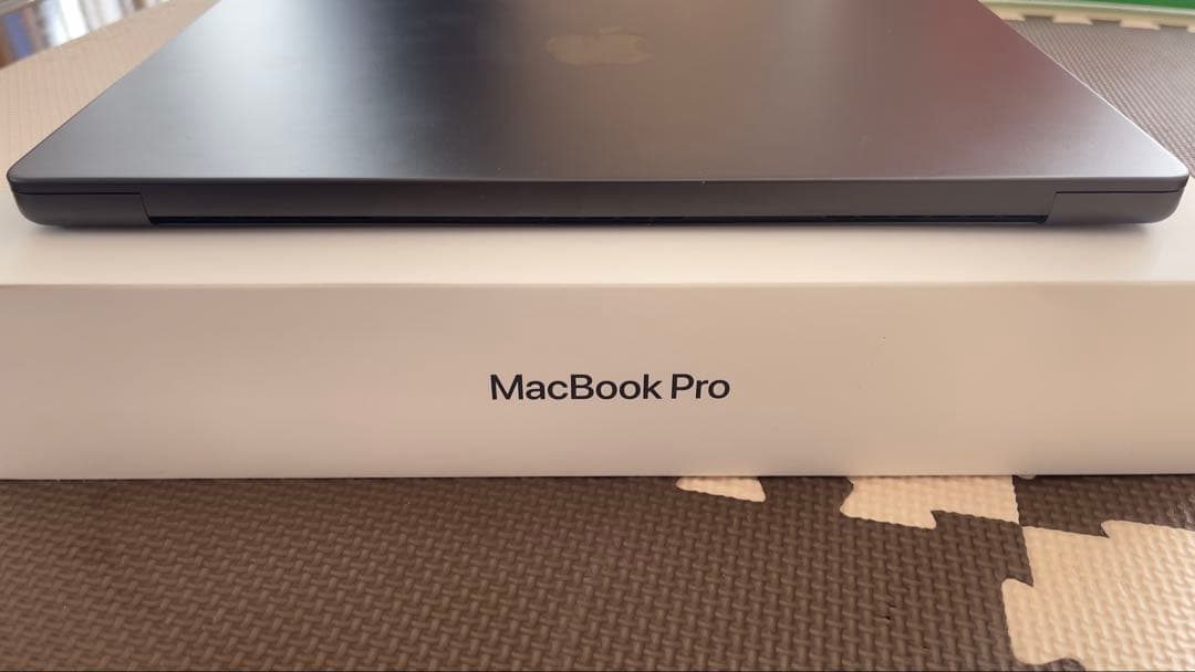 M4Max MacBook Pro14インチスペースグレー