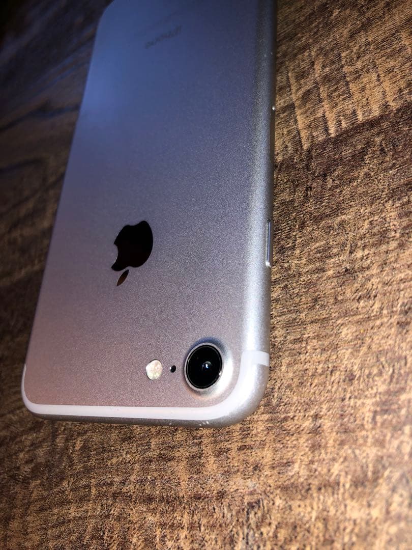 スマートフォン本体 iPhone 7 128GB