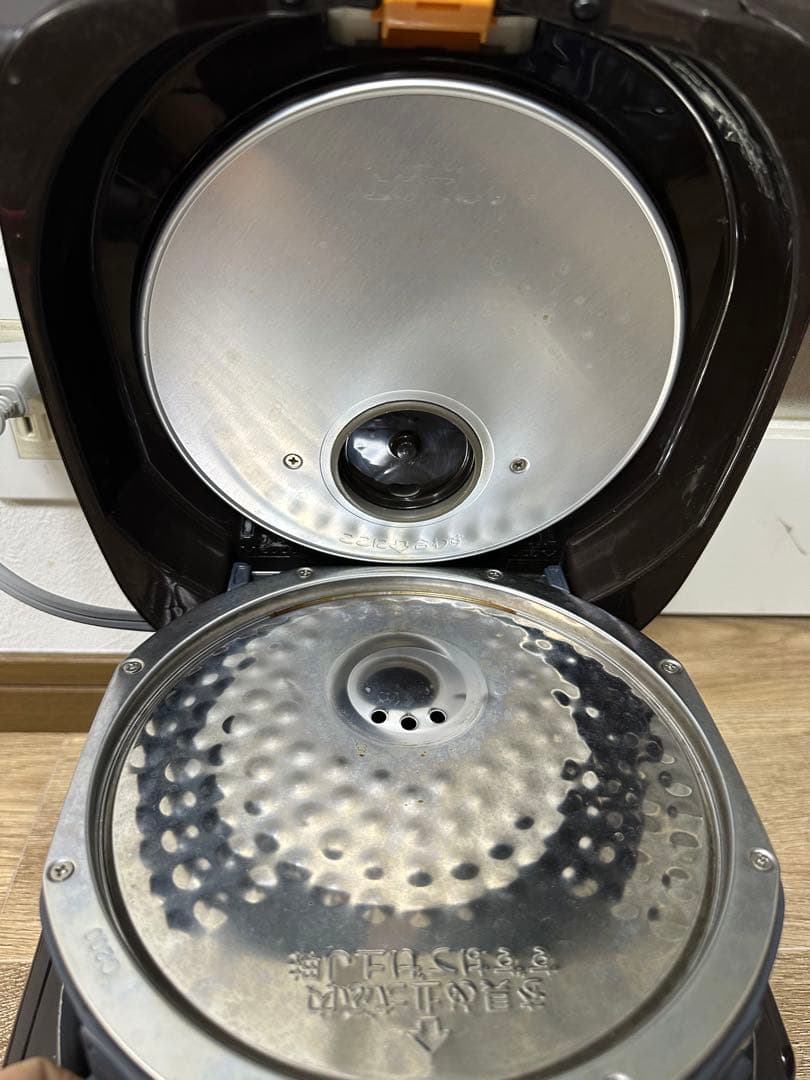 象印 極め炊き IH炊飯ジャー NW-VH10　2022年製