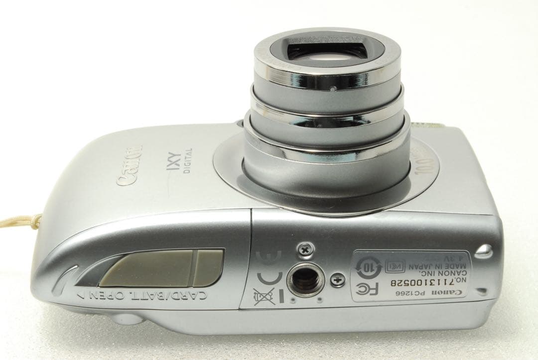 楽一番公式アカウント03様_Canon IXY 820 IS❤️シルバー