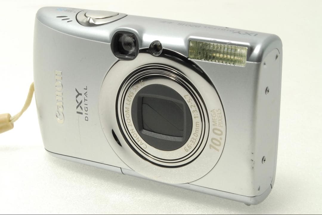 楽一番公式アカウント03様_Canon IXY 820 IS❤️シルバー