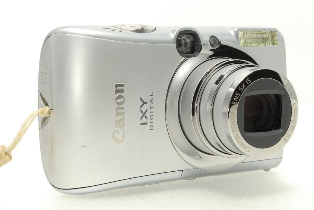 楽一番公式アカウント03様_Canon IXY 820 IS❤️シルバー