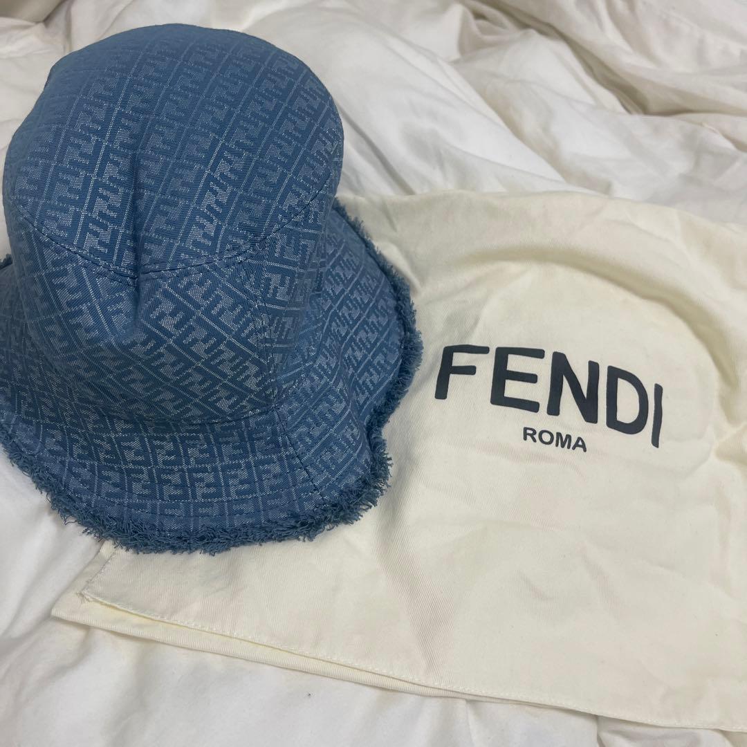 FENDI バケハ