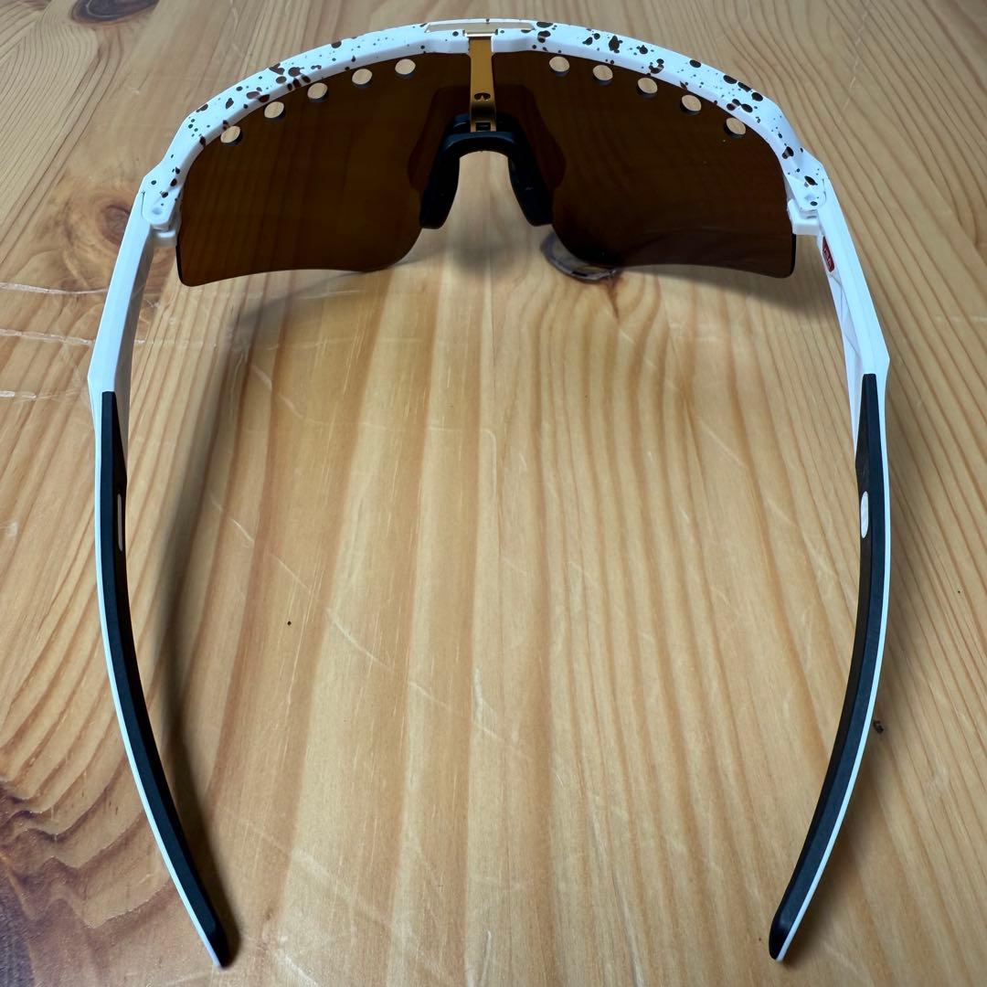 新品オークリーSUTRO LITE SWEEP