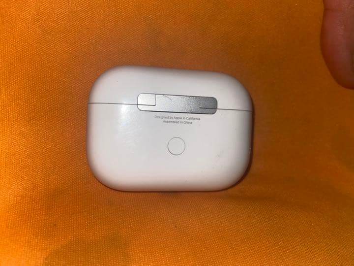 Apple AirPods pro ケースのみ