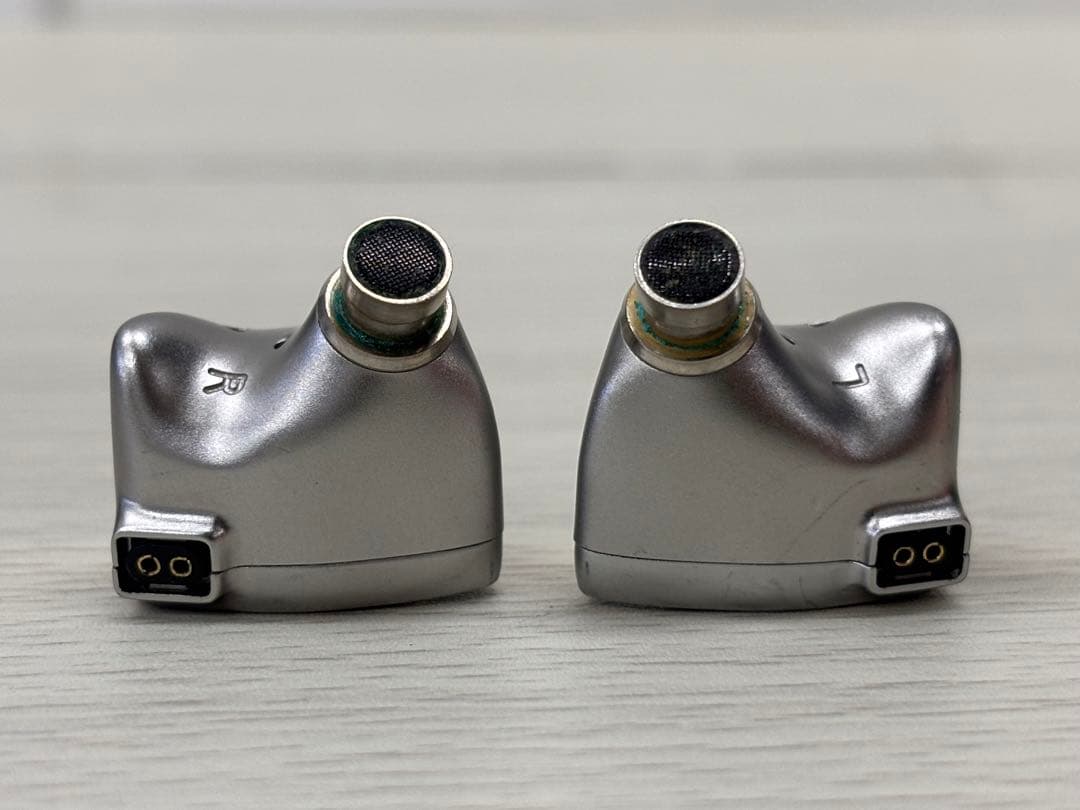 BQEYZ イヤホン Winter シルバー 4.4mm 122