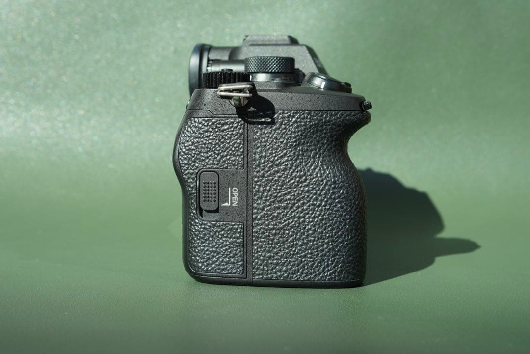 【美品】SONY α7IV ILCE-7M4レンズキット,ソニーミラーレス一眼