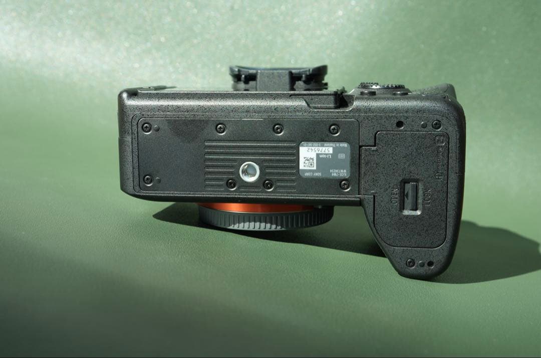 【美品】SONY α7IV ILCE-7M4レンズキット,ソニーミラーレス一眼