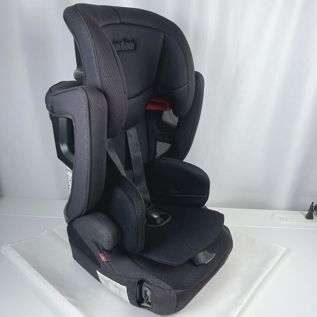 美品☘️ アップリカ　ジュニアシート　 エアグルーヴプラス　ブラック