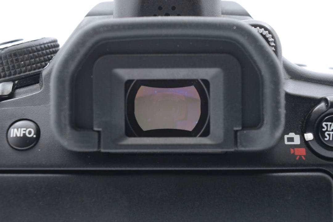 美品　Canon EOS 80D EF-S 18-135mm IS USM