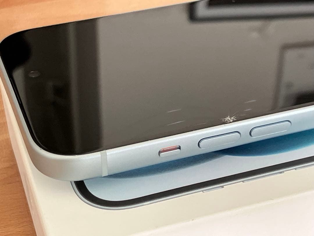 画面割れ iPhone15 本体 青 128GB iPhone 15 Apple