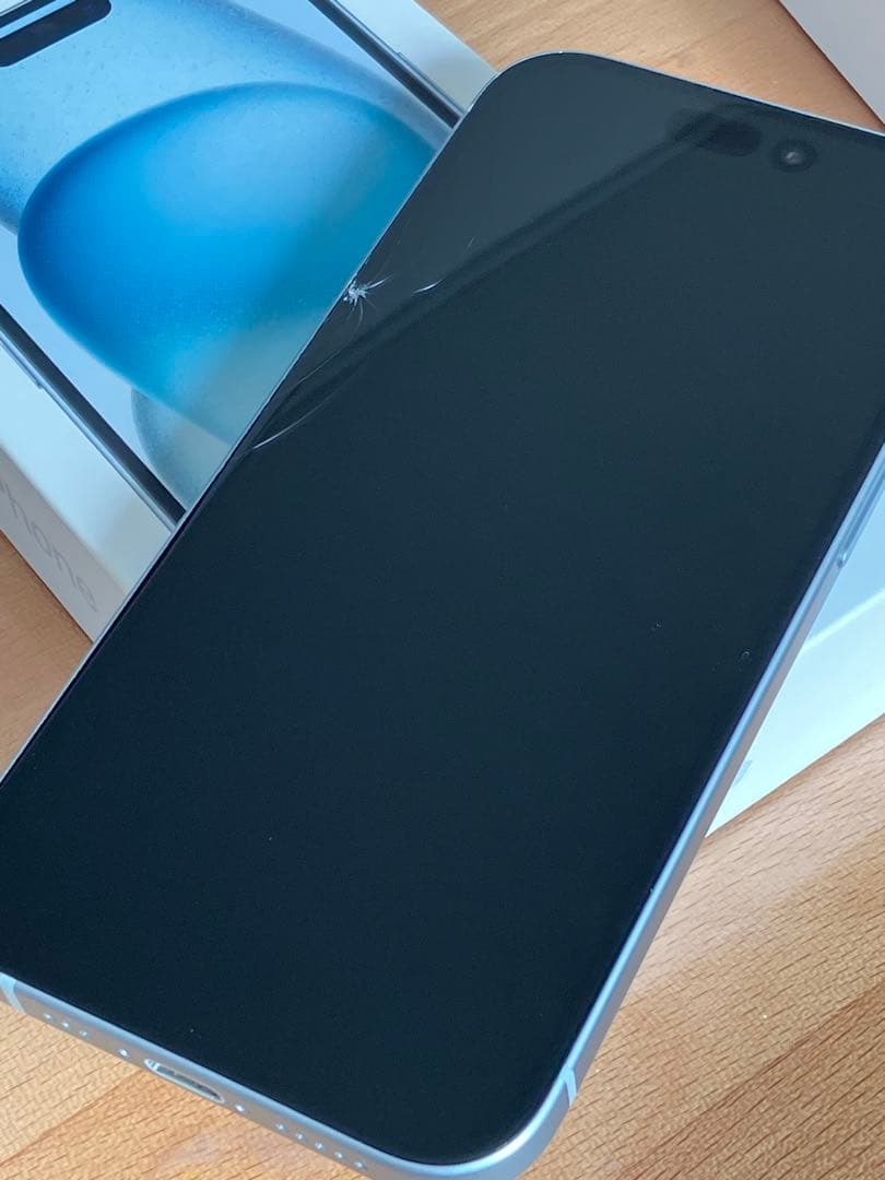 画面割れ iPhone15 本体 青 128GB iPhone 15 Apple