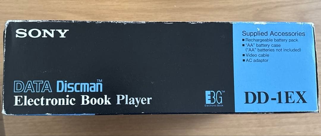 レトロな初期の電子リーダー　ソニー DATA Discman DD-1EX/1